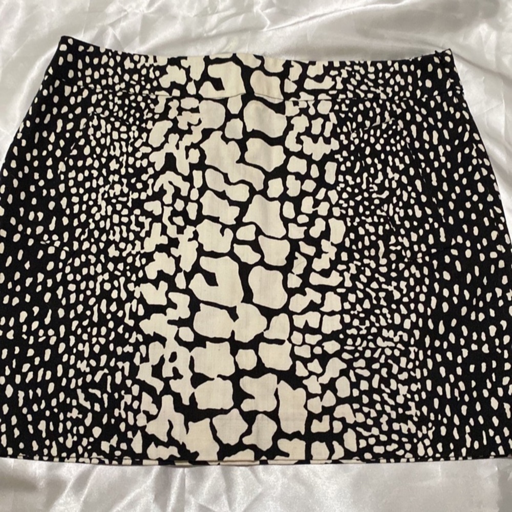 NWOT J.Crew 8, Black white prints mini skirt